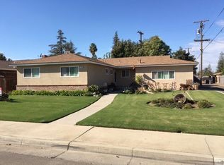 769 S 1st St, Kerman, CA 93630