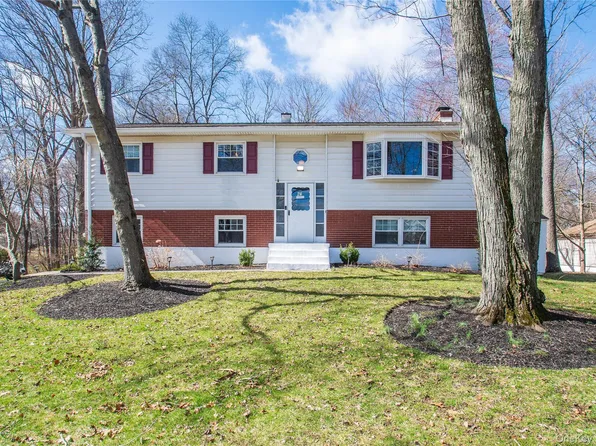 24 Montfort Road, Wappingers Falls, NY 12590