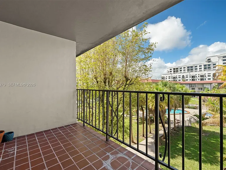 8107 SW 72nd Ave #410E — Photo 24