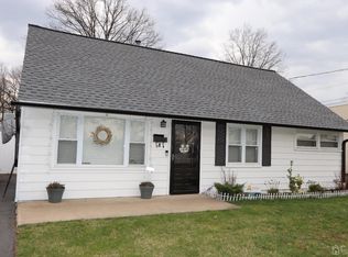 8 Ashley Rd, Edison, NJ 08817