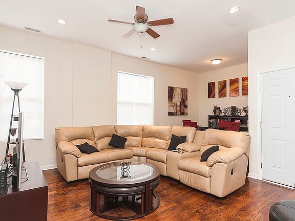 2nd image of 1657 N Campbell Ave APT 2F