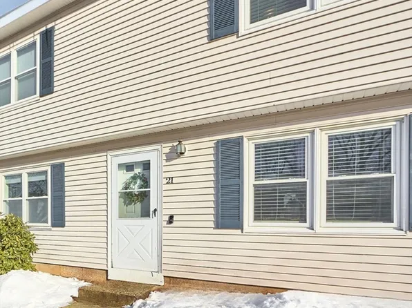 103 Main St APT 21, Pepperell, MA 01463