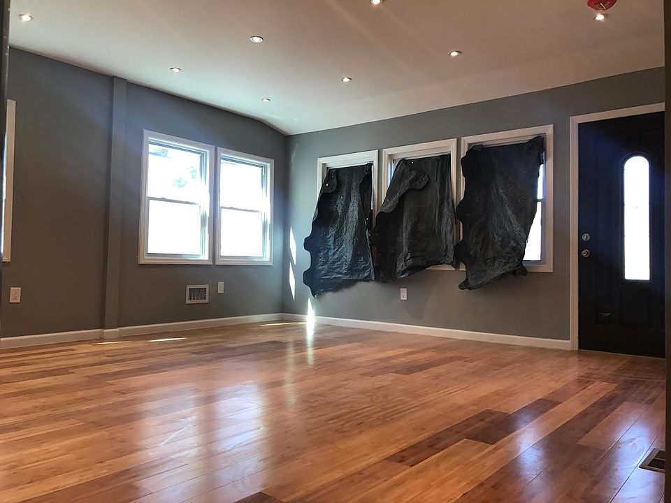 1st image of 16117 120th Ave