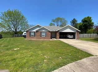 1649 S Tally Ho Dr, Fayetteville, AR 72701