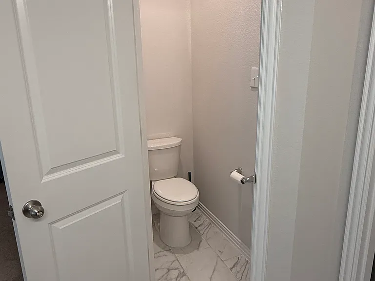 1072 Tara Ct — Photo 33