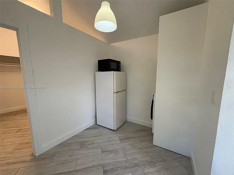 6753 SW 39th Ter #REAR — Photo 3