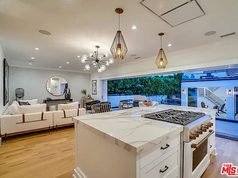 1524 N Sierra Bonita Ave — Photo 4
