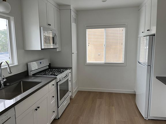 4th image of 2701 Highland Ave