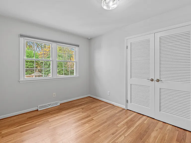 1416 Hobbs Rd — Photo 10