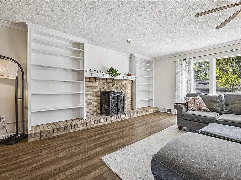 8021 Brooxie Cv — Photo 2