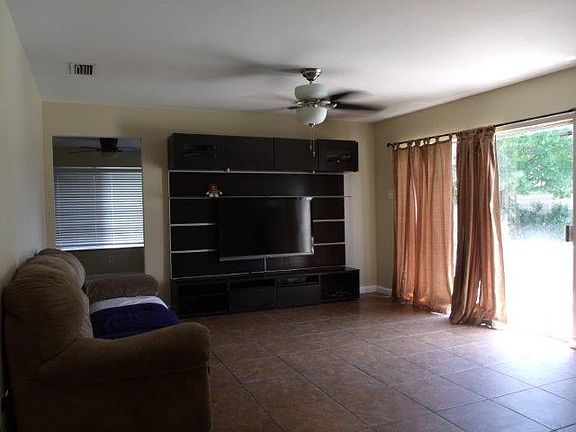 4th image of 1400 Northridge Dr