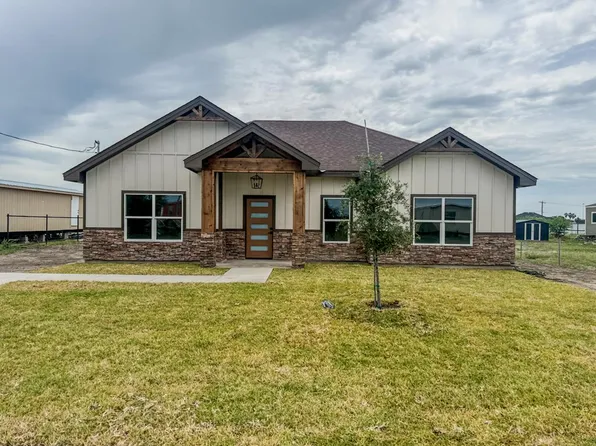 3918 Rancho Clayton Dr, Eagle Pass, TX 78852
