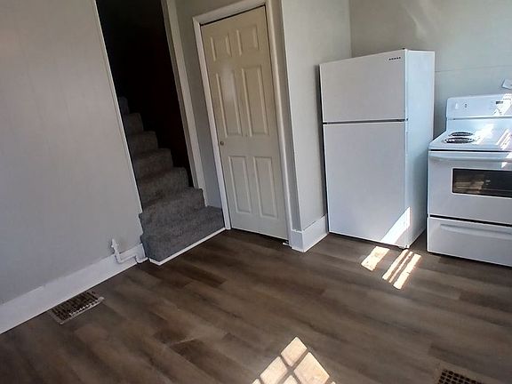 4th image of 1719 W Adams St #87179F737