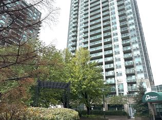18 Harrison Garden Blvd #802, Toronto, ON M2N 7J7