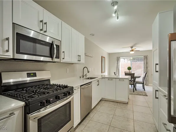 10142 Tree Creek Ct, Las Vegas, NV 89183