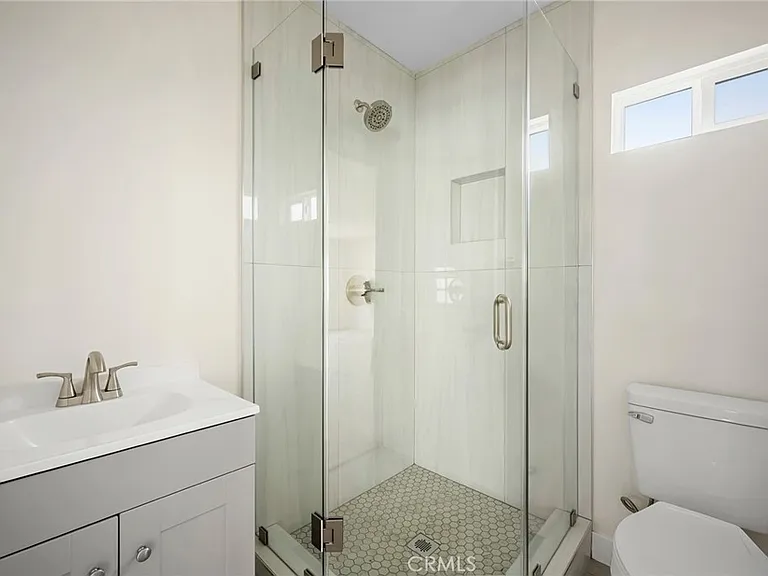 2657 N Brighton St — Photo 14