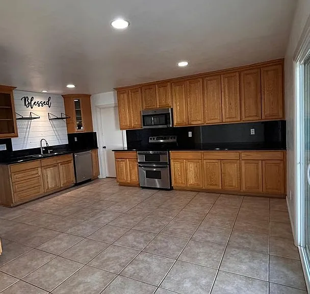 1483 La Corta Cir — Photo 7
