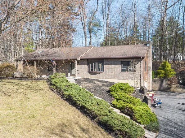 19 Crown Point, Ballston Lake, NY 12019