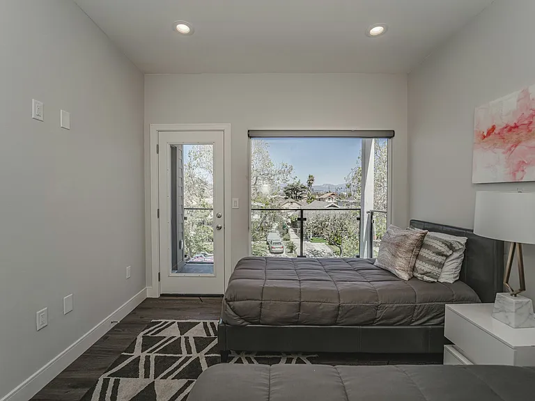 4532 Saint Charles Pl #4526 — Photo 37