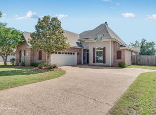 403 Half Moon Ln, Bossier City, LA 71111