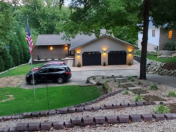 456 W Prancer Dr N, Santa Claus, IN 47579