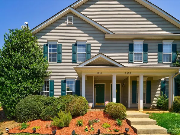 9656 Littleleaf Dr, Charlotte, NC 28215