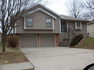 1113 SW Eastman St, Blue Springs, MO 64015