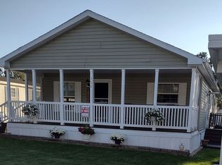 156 Spruce Dr, Jonesville, MI 49250
