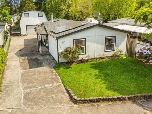 1036 Alder Ln, Woodburn, OR 97071