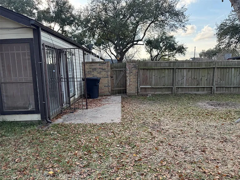 13123 Chipman Glen Dr — Photo 36