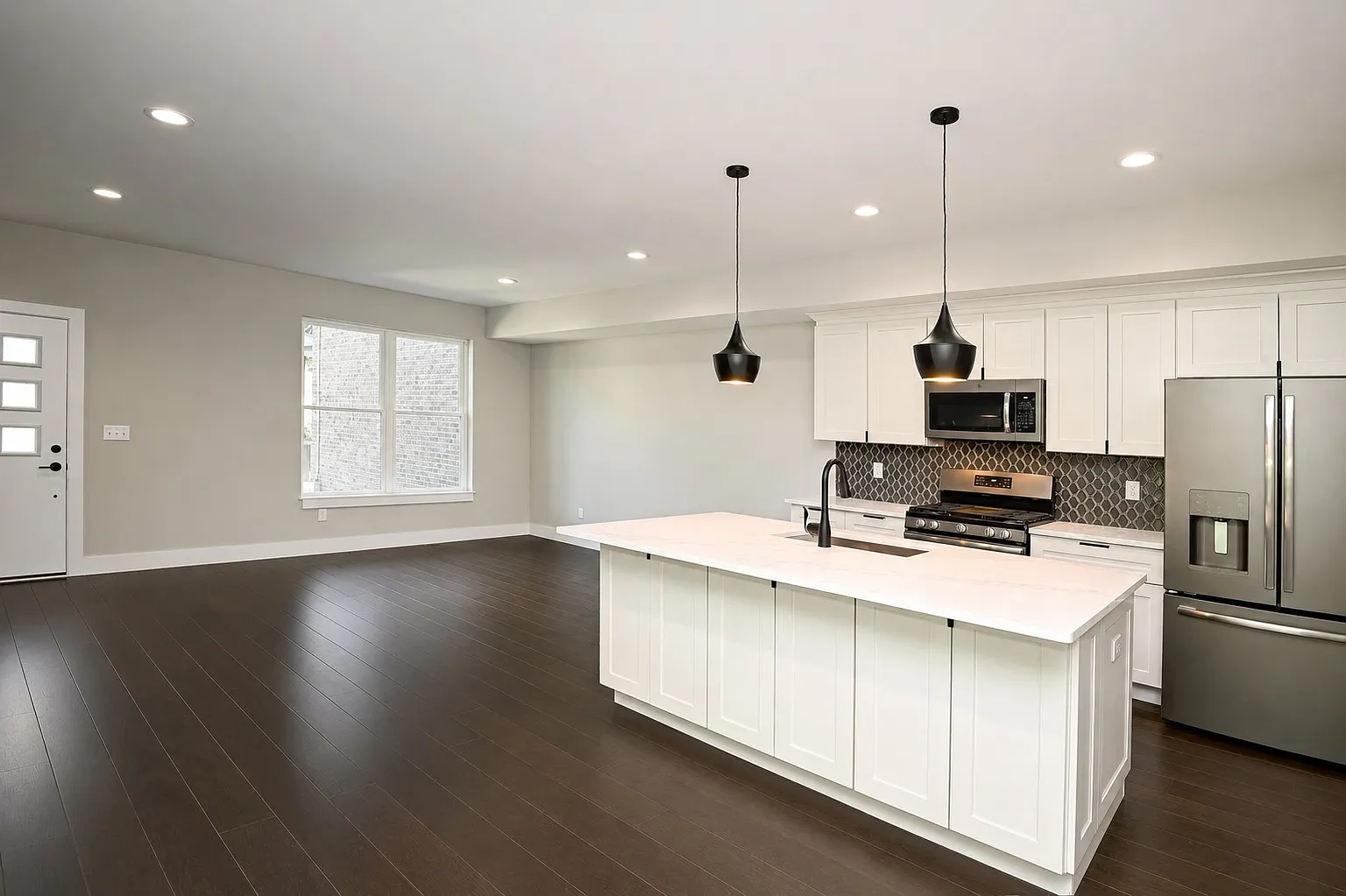 3 bed, 2.5 bath, 2000 sqft, $3,500 — Photo 4