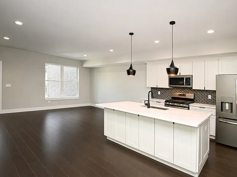 1722 William Howard Taft Rd — Photo 4