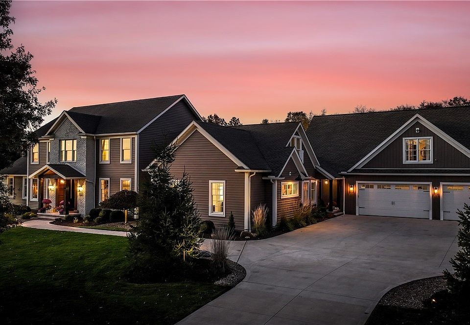 1st image of 125 Hahns Way