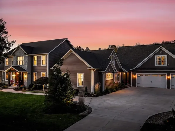 125 Hahns Way, Wadsworth, OH 44281