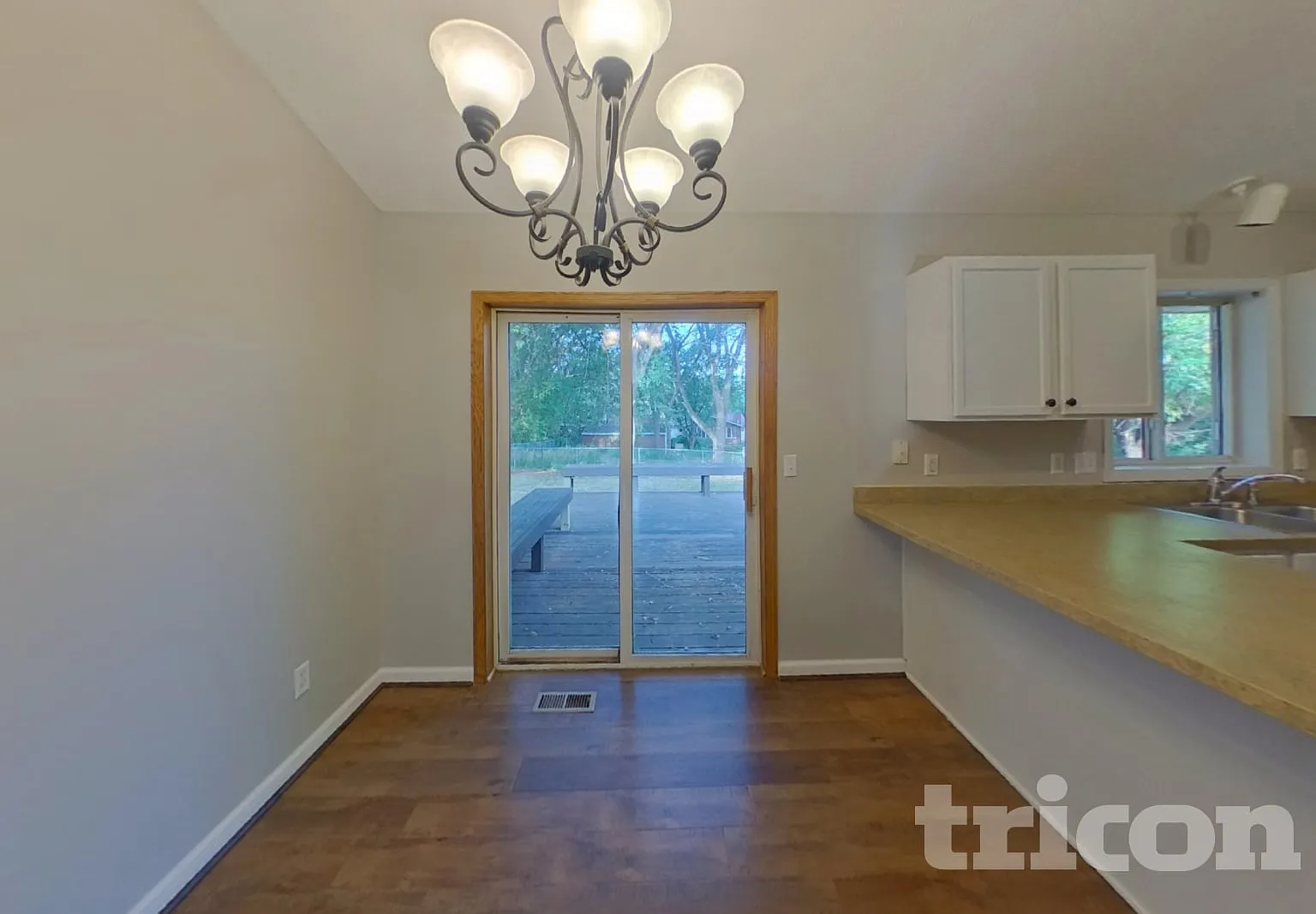 357 Parkview Lane S Maplewood MN — Photo 4