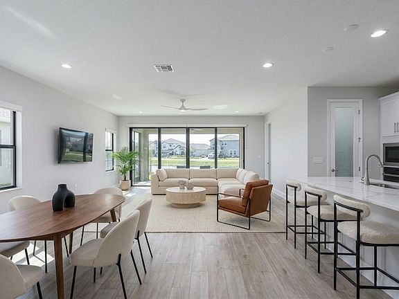 4th image of 13419 Heartwood Way