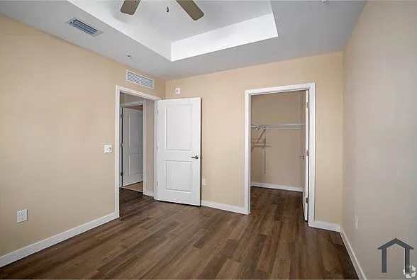 203 N University Dr — Photo 22