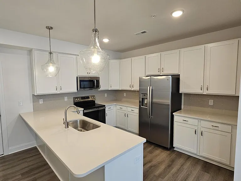1236 S Person St #101 — Photo 7