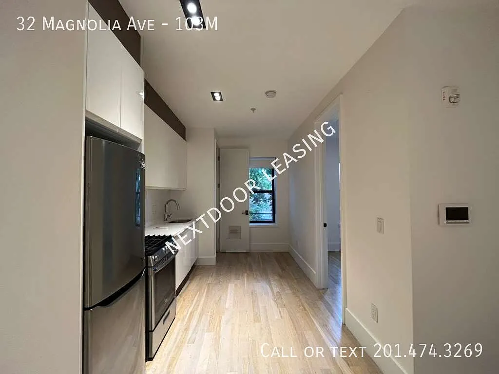 32 Magnolia Ave — Photo 4