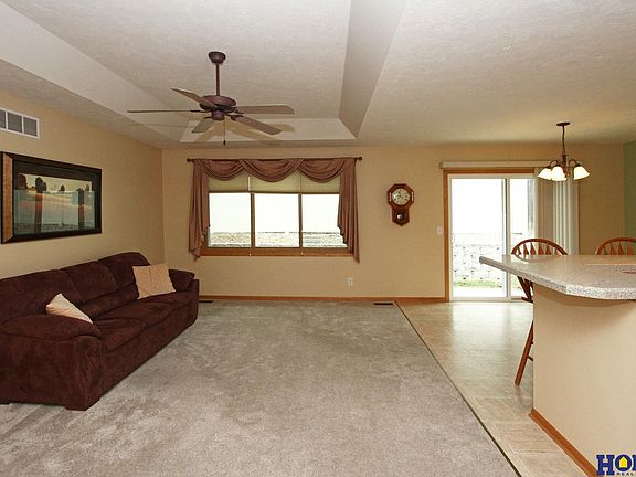 3rd image of 2046 S Knights Ln