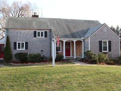 11 Newton Pl, Sturbridge, MA, 01566