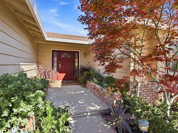 2nd image of 1141 Covington Rd