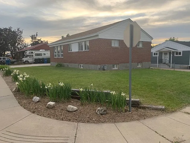 174 E 4400 S — Photo 11