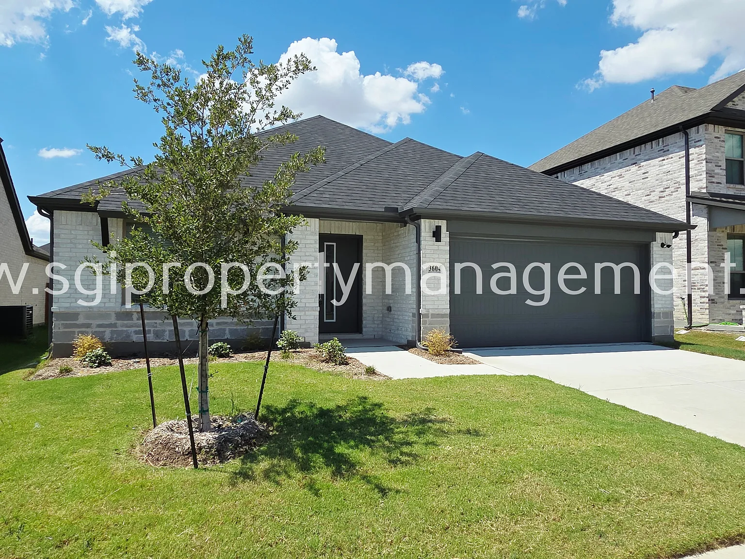 Gorgeous new build ready for move in — Photo 2