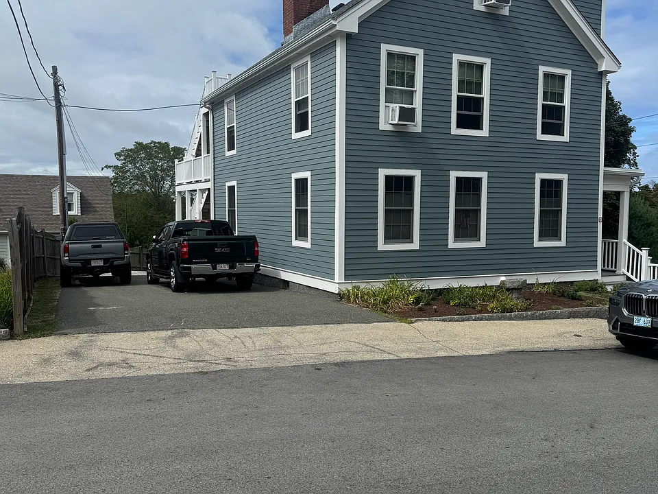 4 Pleasant St #5