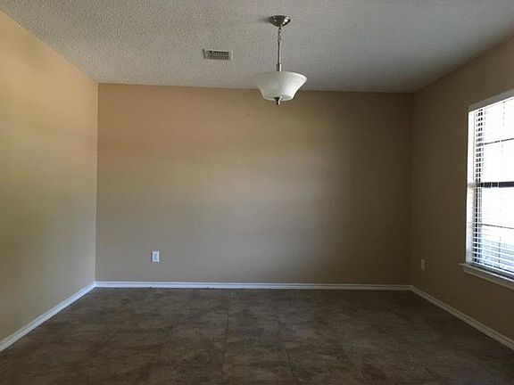 5th image of 445 Capricorn Dr