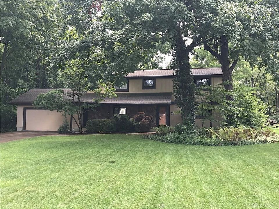 1st image of 322 Shadywood Dr