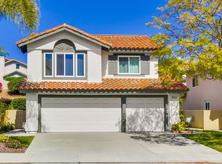 1532 Mallorca Dr, Vista, CA 92081