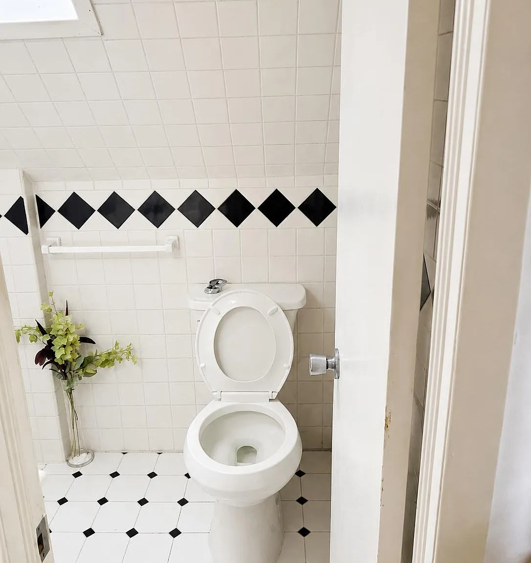 1 bed, 1.0 bath, 900 sqft, $2,300 — Photo 1