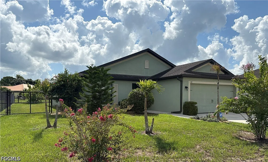 3 bed, 2.0 bath, 1540 sqft, $2,000 — Photo 3